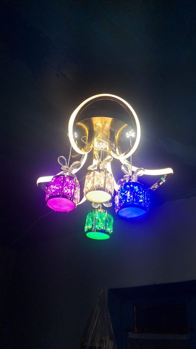 Продам Люстра 18 000тг