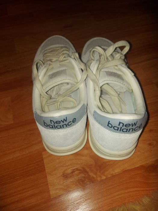 New Balance nr38 23.5cm piele întoarsă