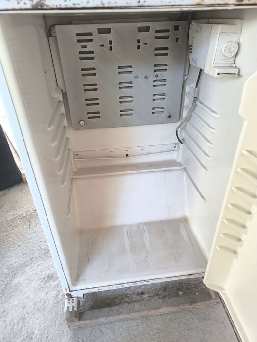 Холодильник советский