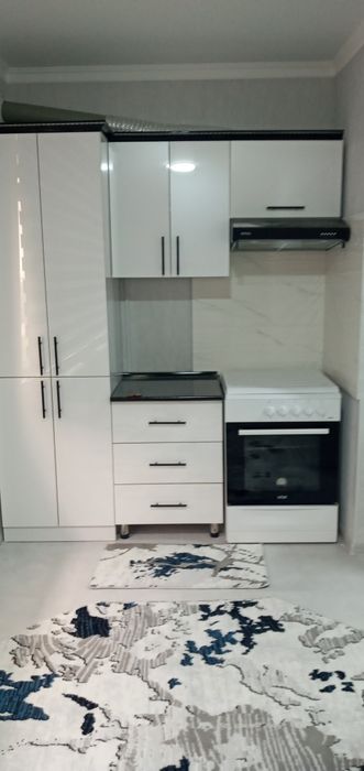 4 хоноли уй сотилоди