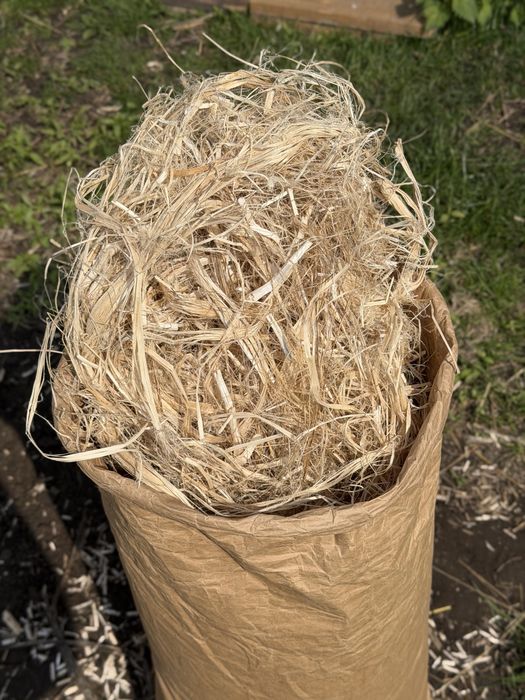Vand puzderie de canepa - ideala pentru constructii(hempcrete)