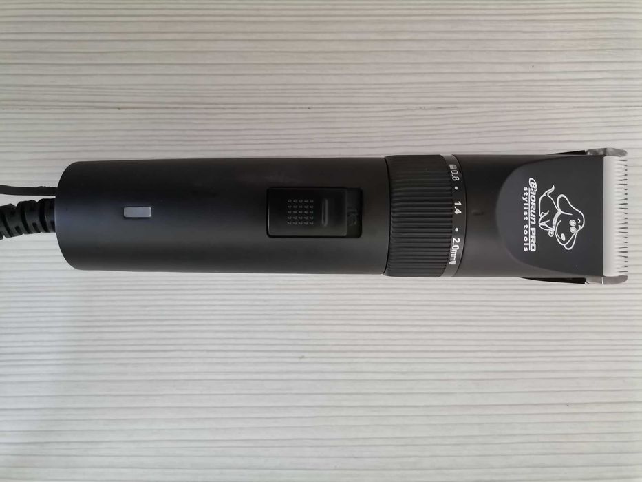 Професионална машинка за подстригване на кучета