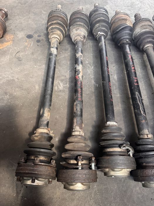 Planetara dreapta spate bmw seria 1 seria 3 benzina cod 7523960