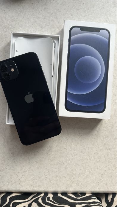 iPhone 12 в хорошем состоянии