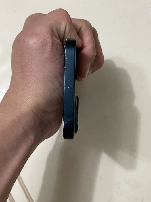 Продам 13 айфон идеальный