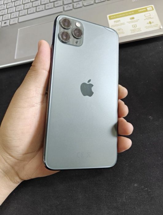 iPhone 11 Pro Max Green 256 GB ideal.