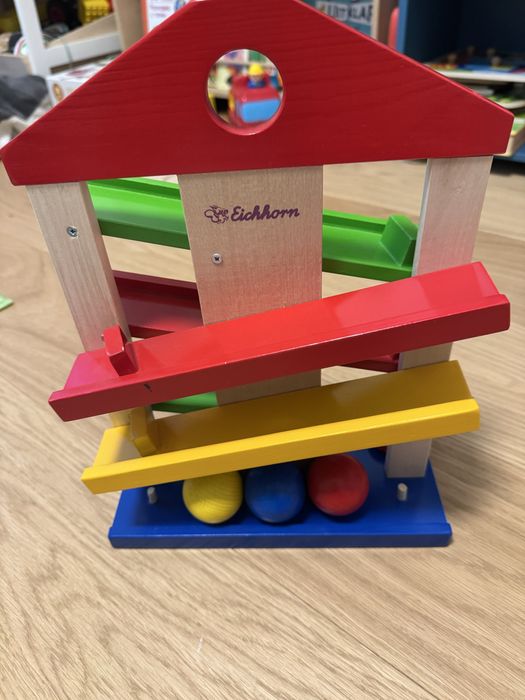 Дървен комплект Eichhorn - Къщичка, с 3 топчета