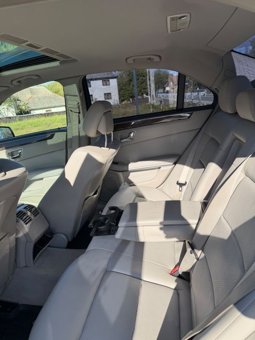 Mercedes-Benz E200