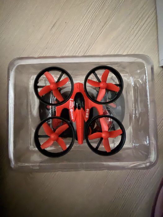 drona e010 2.4ghz 6-axis