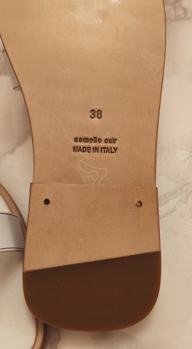 Papuci albi din piele mărimea 38