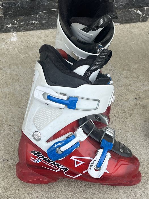 Schiuri cu clapari si bețe