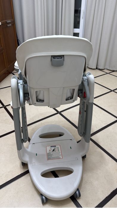 Продам б/у стол Peg Perego Tatamia