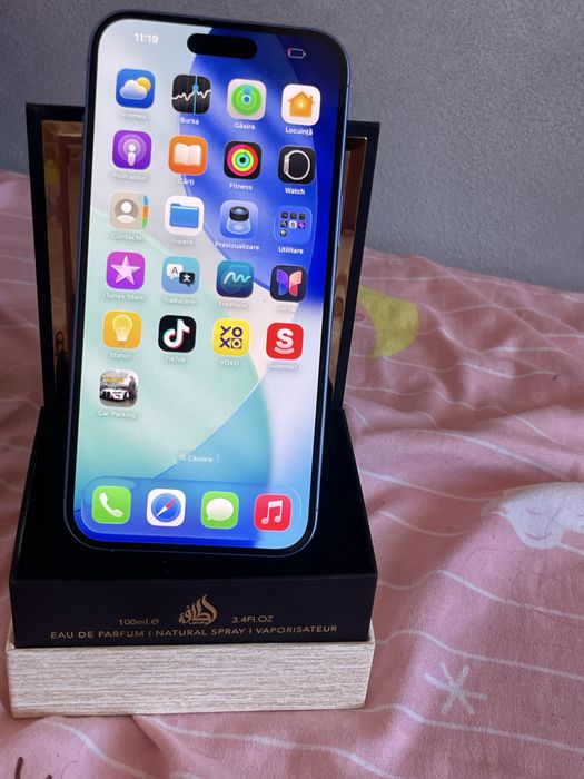 Vând iphone 16 plus