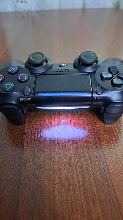 Продам джойстик на PS4
