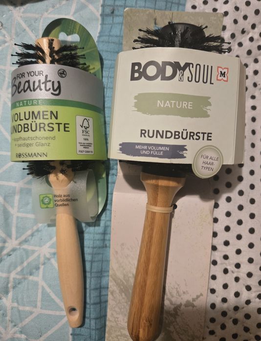 Две кръгли четки за коса от качествена дървесина