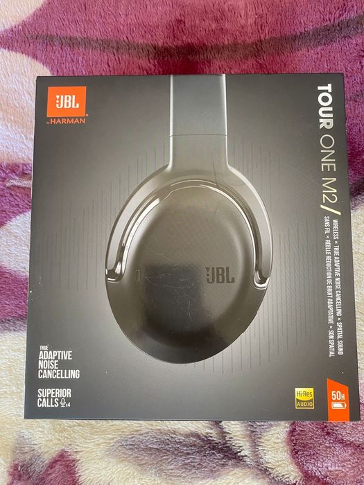 Продается Jbl наушники новые
