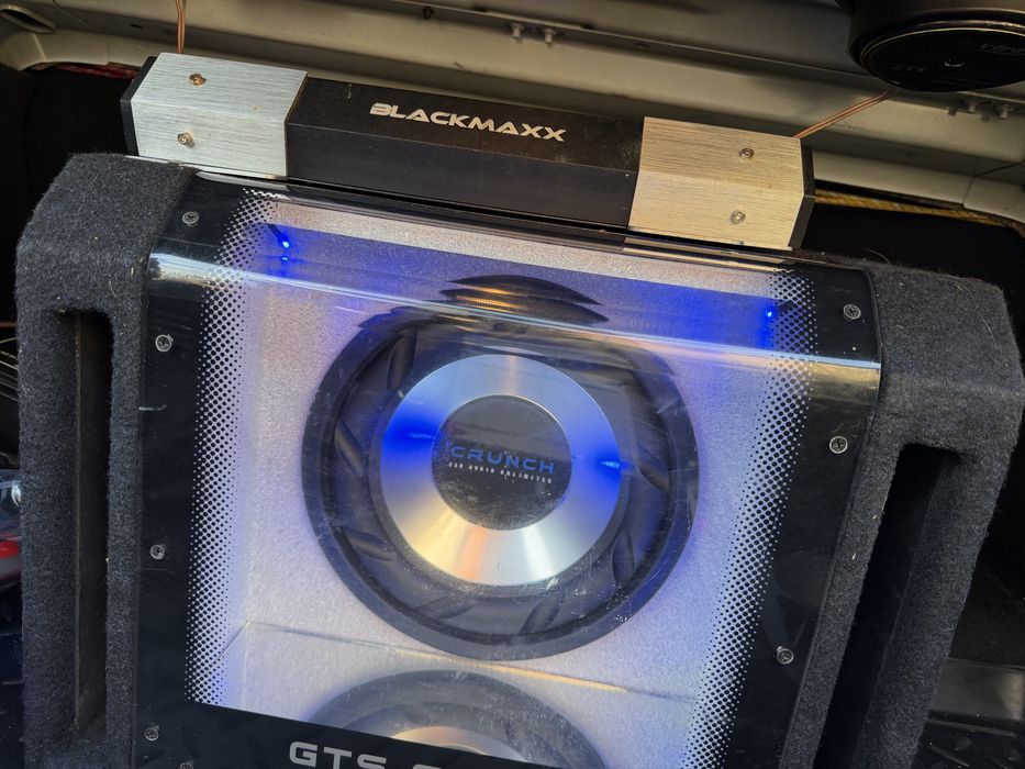 Subwoofer auto crunch gts si statie blackmaxx