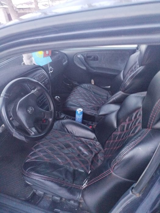 Продам Ниссан примера 1992 года.