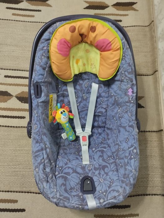 Детское автокресло (люлька)