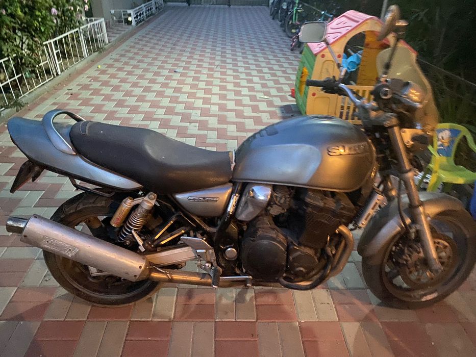 Vind Suzuki gsx 750