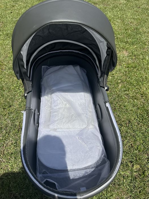 Бебешка количка Roan bass soft