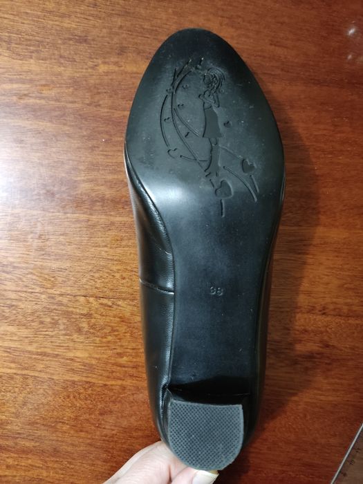 Туфли на каблуке