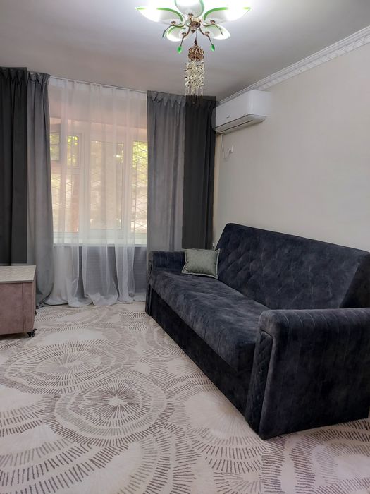 Продаётся 1 комн., Чиланзар Торговый центр