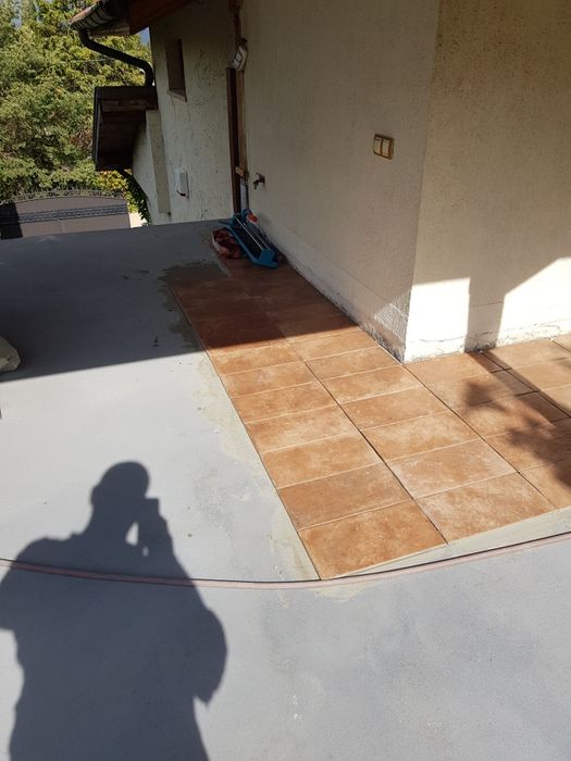 Майстор вътрешни ремонти- плочки, шпакловка, боядисване.