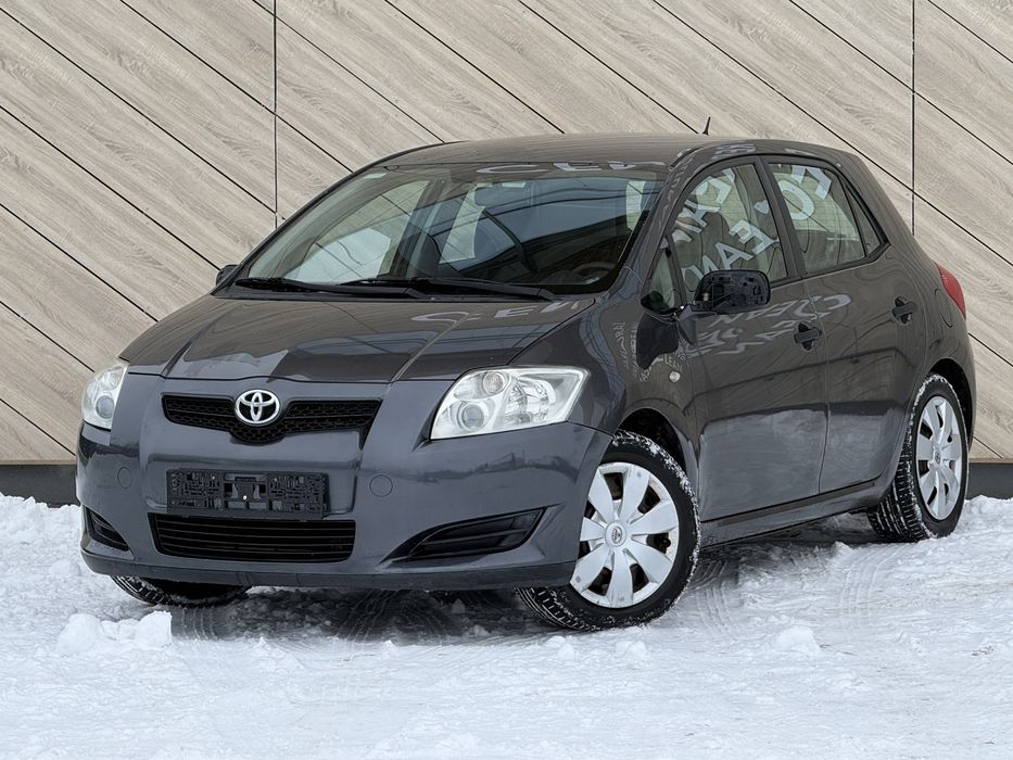 Toyota Auris 1.4 benzina+Gpl