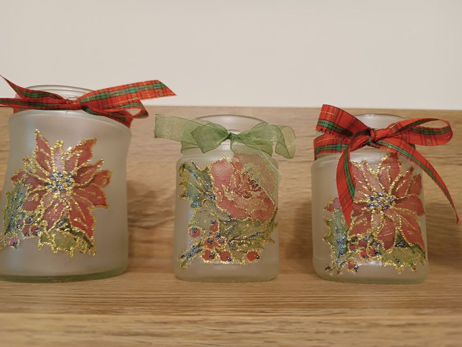 Коледни свещници и коледни бутилки