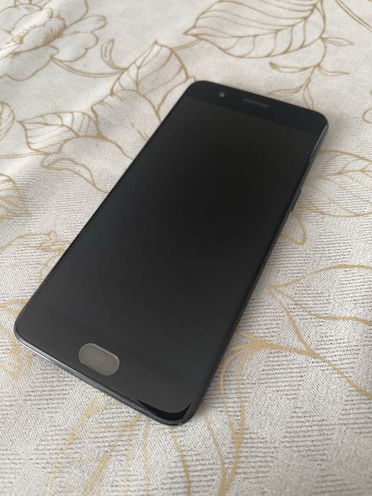 OnePlus 5 продам