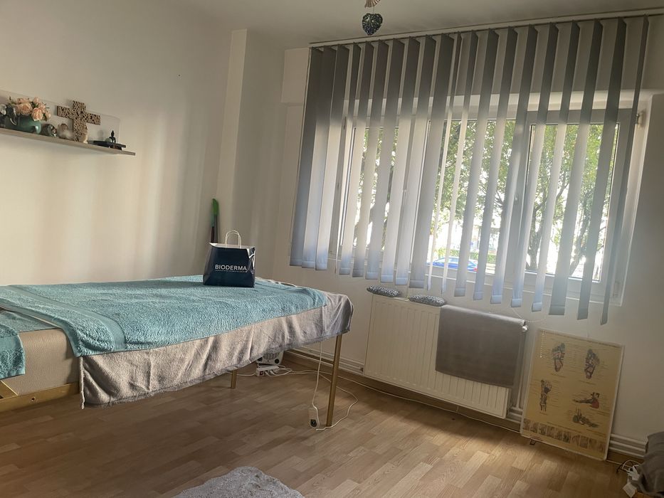 Inchiriez spatiu comercial parter Centru Civic