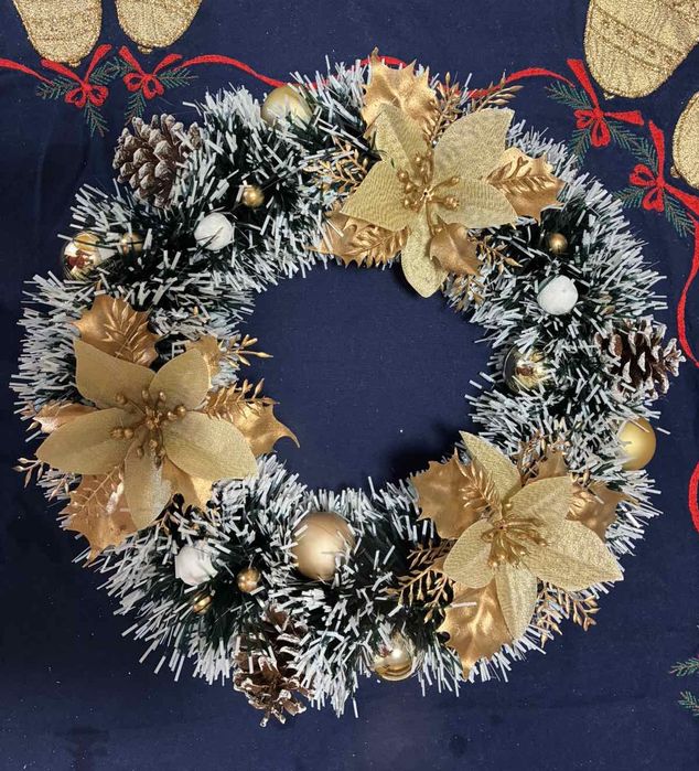Ръчно изработени Коледни венци.