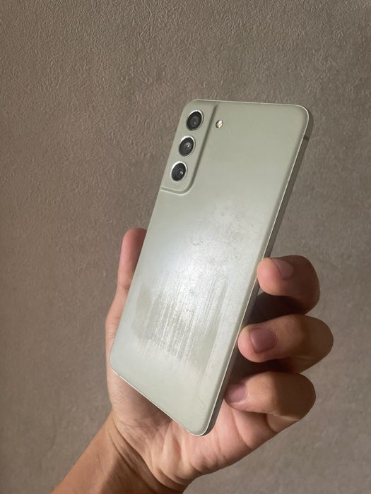 Samsung s21 fe 8/256 памяти