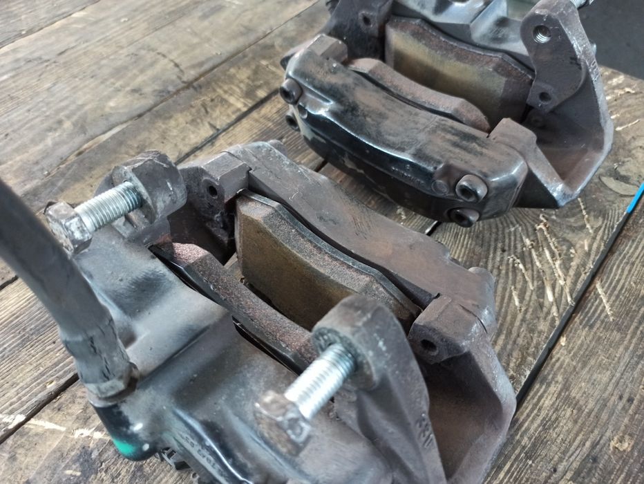 Спирачни апарати BREMBO Мерцедес, спирачни дискове перфорирани