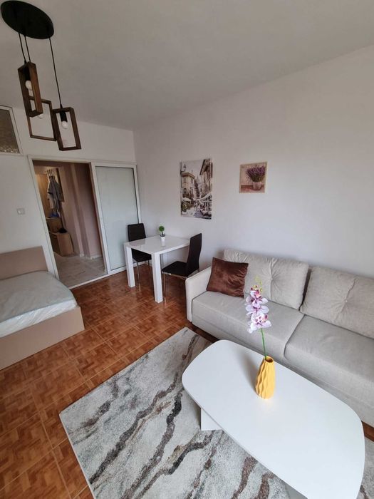 Дава се под наем Едностаен апартамент в София, Люлин 10 - 46 кв.м за 408 € - Снимка #1