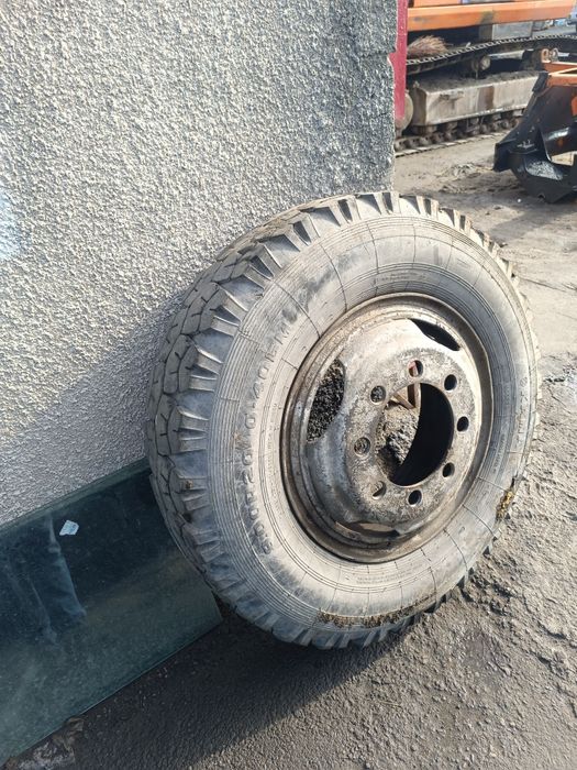 Балоны 160/156К БУ 2 шт с дисками.