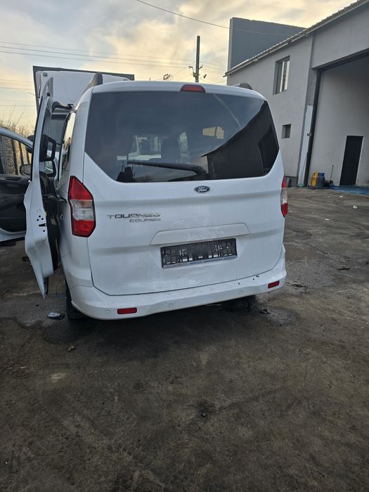 Dezmembrez ford turneo courier connect 2018 euro 6 motor 1.5 cutie vit