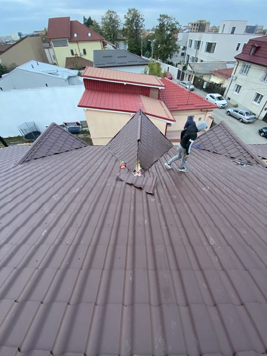 Acoperisuri reparatii montaj tigla metalica dulgherie terase jgheaburi