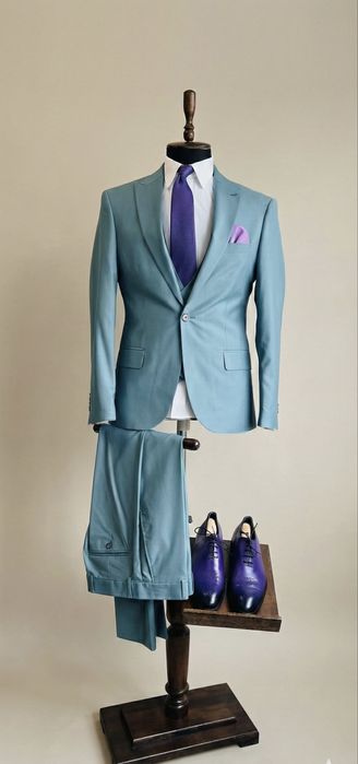 Costume barbati marimea 44 !