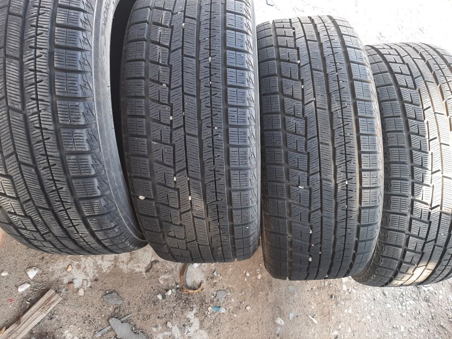 Продам шины 235/45/18 якогама