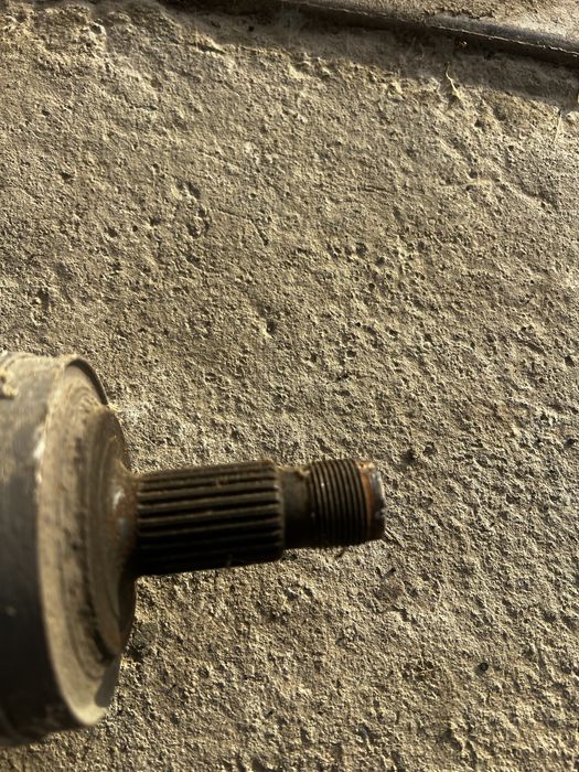 Запчасть на мерс 190 !