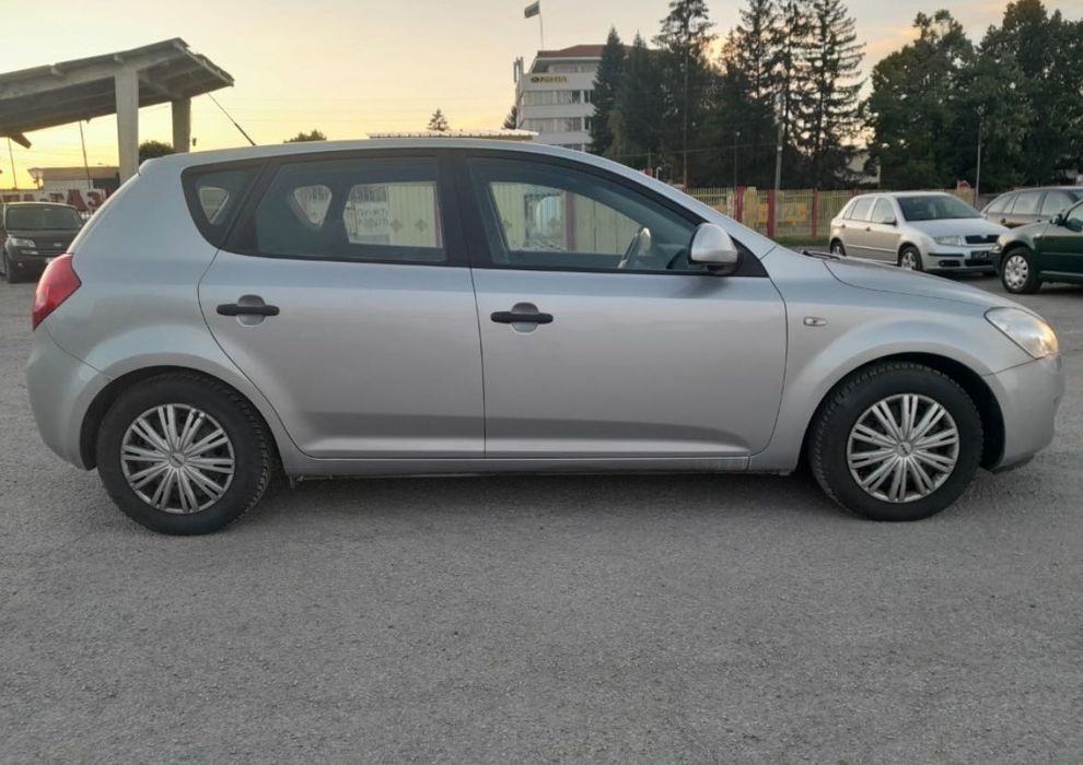 Kia ceed 1.4 2010