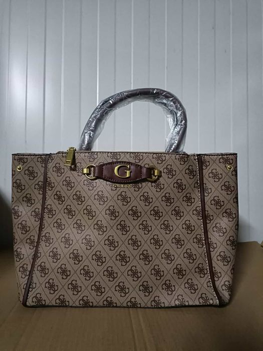 Дамска чанта GUESS