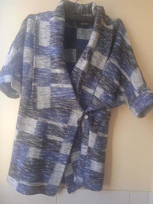 Дамска връхна дреха - поръчково ушита