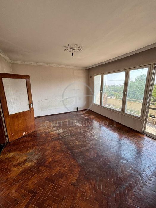 Продава се Двустаен апартамент в Пловдив, Изгрев - 65 кв.м за 1000 €/кв.м - Снимка #1