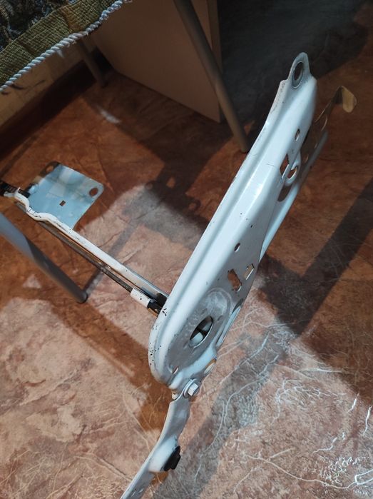 Продам переднюю панель телевизор ауди с4 (б4)