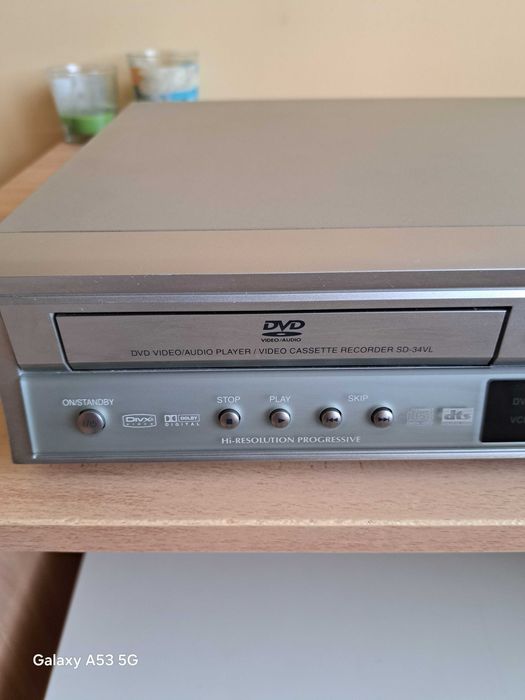 DVD+VCR плеър Toshiba SD-34VL DIV X
