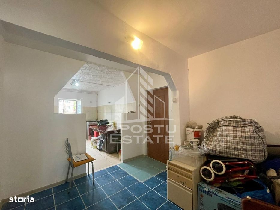 Apartament decomandat cu 3 camere - zona Centrala