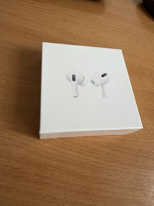 AirPods новый, белый